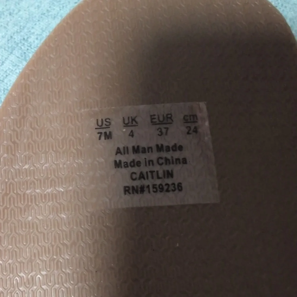J. McLaughlin Caitlin Thong Sandal Pink with Dust Bag Box Size 7